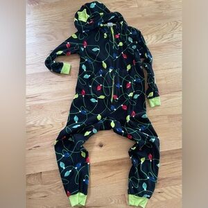 Cat & Jack Union Suit Holiday Pajamas Festive Black Hooded Sz.S